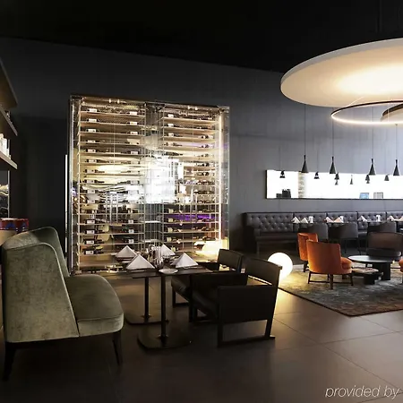 Ξενοδοχείο Novotel 4*
